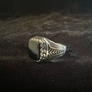 UNISEX VINTAGE STYLE BLACK AGATE STONE SZ 11